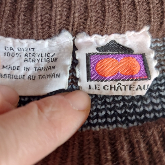1970s Vintage Le Chateau Ski Sweater - Picture 2 of 5